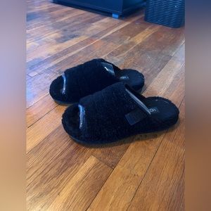 Popular Men’s Black UGG Fluff Slides (Size 9)